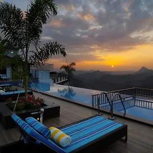 The Panoramic Getaway Hotell